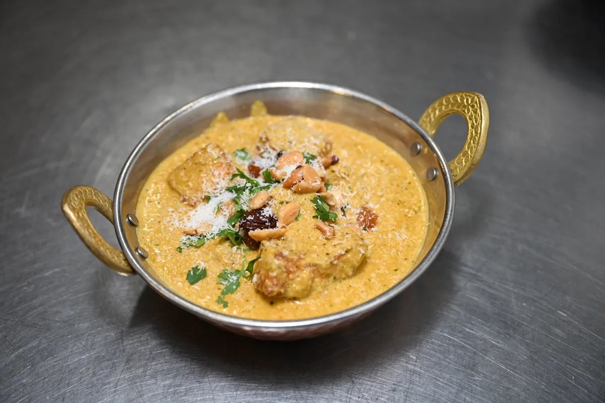 Korma – A mild, nut-based curry with a velvety cashew and cream sauce. | SPICE ROOM Denver