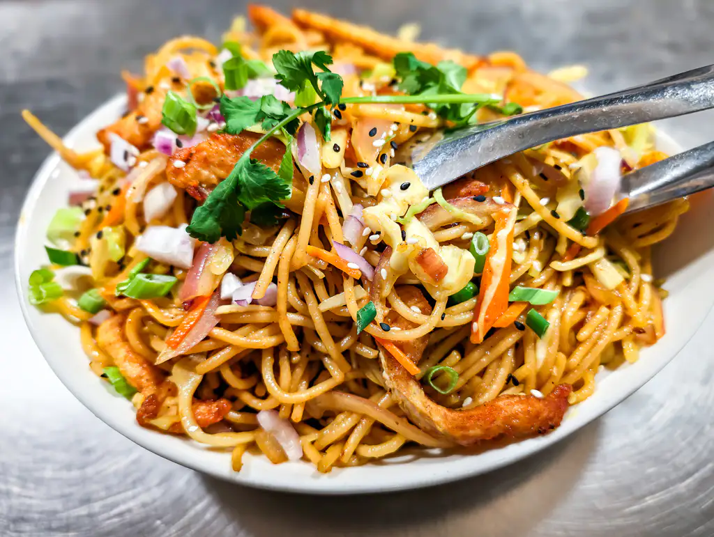 Hakka Noodles – authentic Indian street food at SPICE ROOM Denver